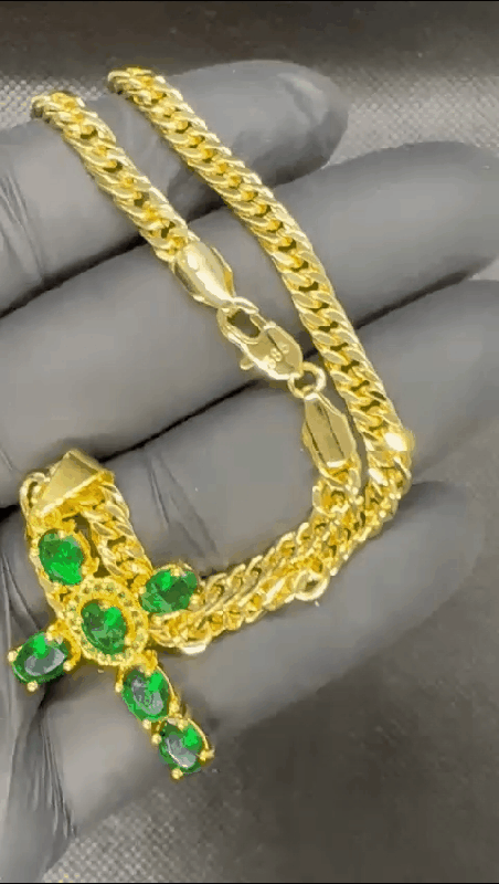 Necklace 14k goldplated + Green stone croos pedant