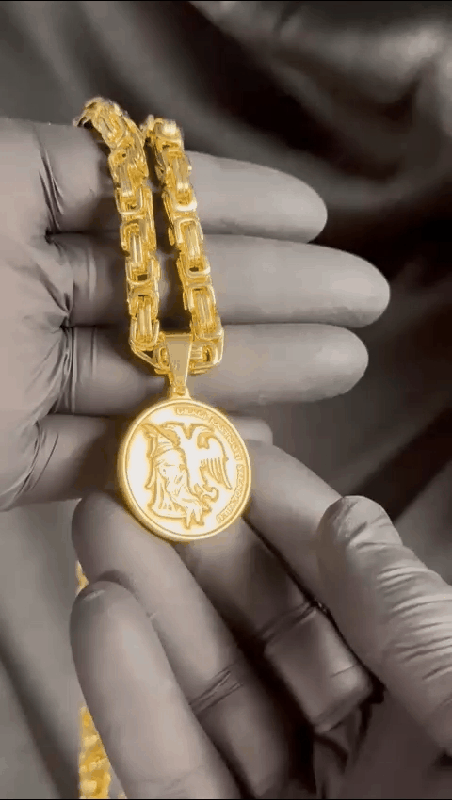 Albanian pedant + necklace king style