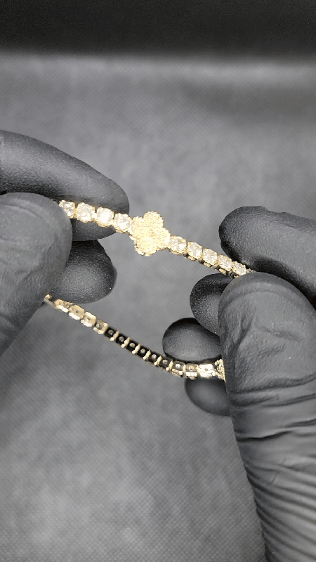 Van cleef bracelet for woman