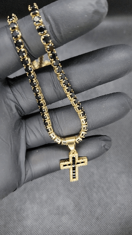 Tennis necklace with cross